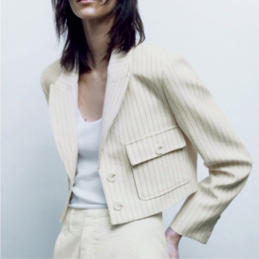 NWOT Zara Cropped Cream Pinstripe Women's Blazer - Picture 4 of 10